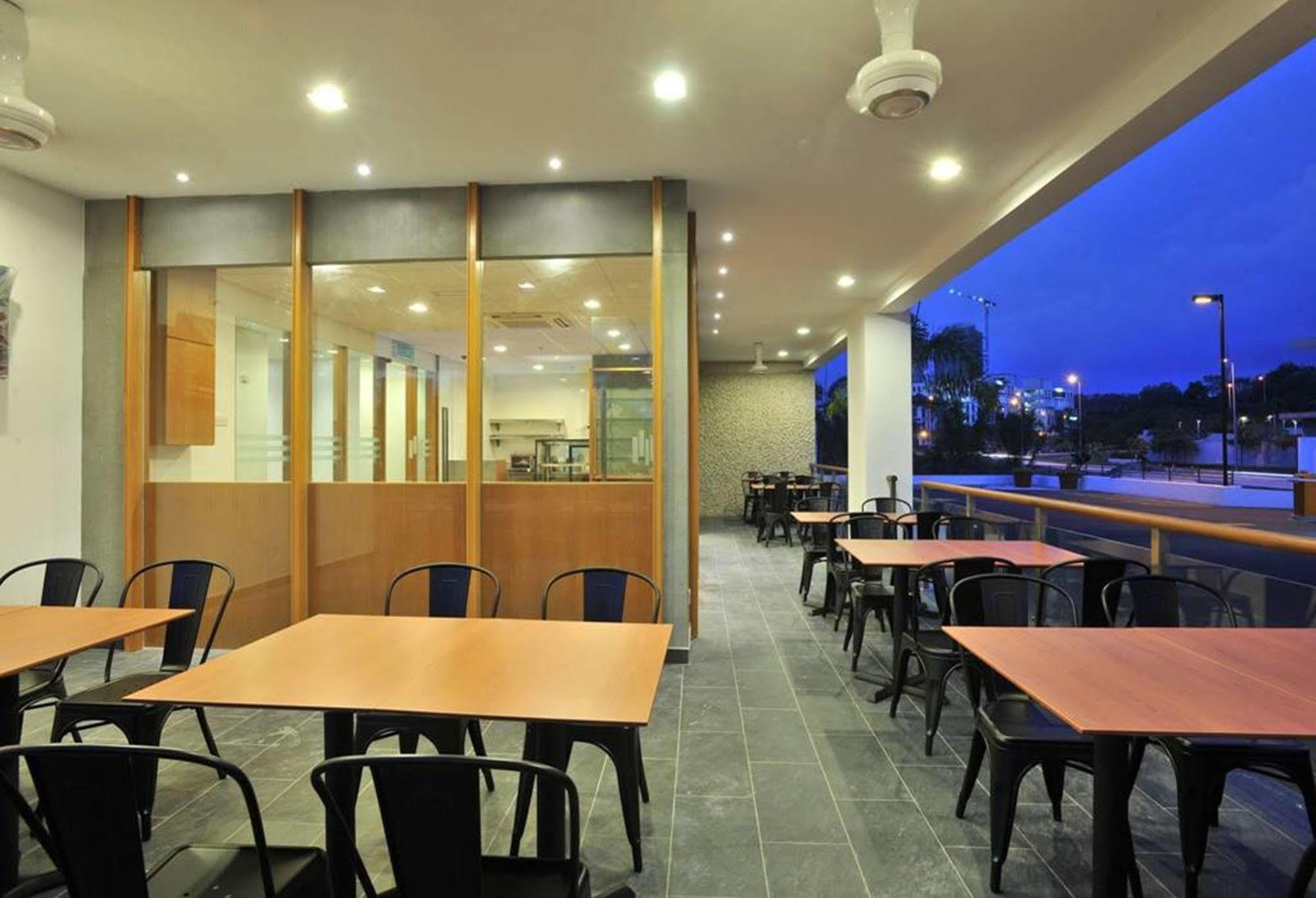 Hotel Primera Suite Cyberjaya Eksteriør billede